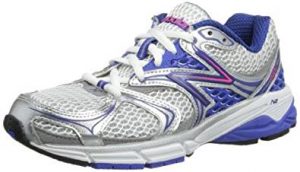 best running shoes for heavy female runners with wide feet